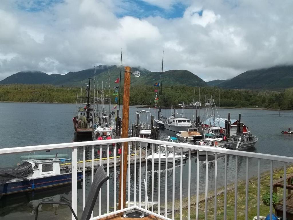 尤克卢利特 湾岸海滨旅馆汽车旅馆 外观 照片